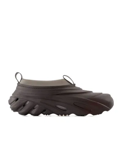 CROCS ECHO STORM LOW-CUT CASUAL SHOES