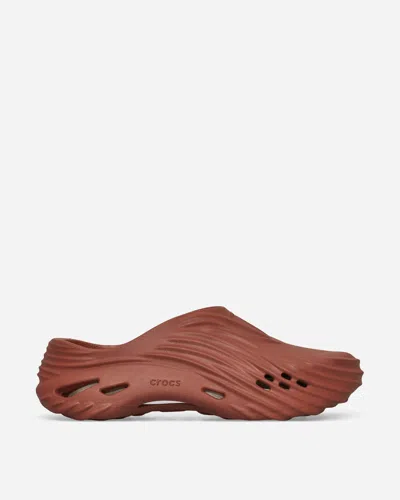 Crocs Echo Wave Mules Rust In Brown