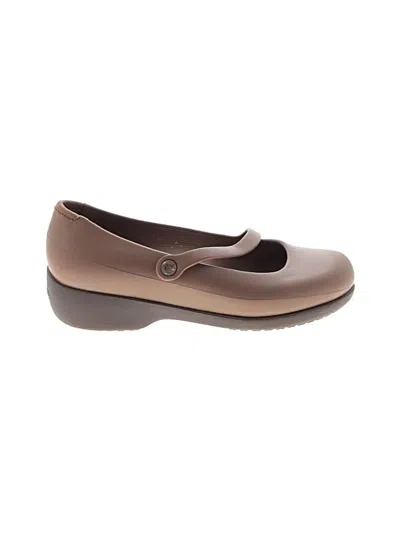 Pre-owned Crocs Flats In Brown