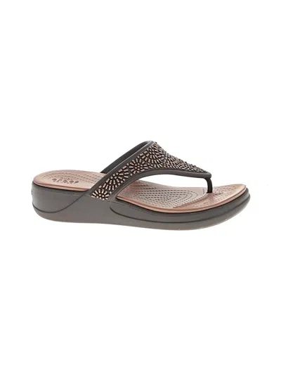 Pre-owned Crocs Flip Flops In Brown