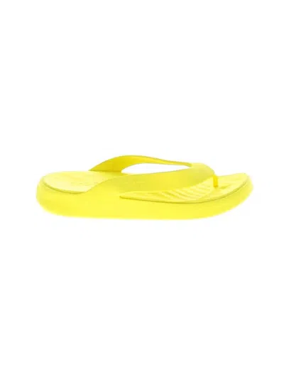 Pre-owned Crocs Flip Flops In Yellow