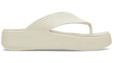 Crocs Getaway Groove Platform Flip In Sandstone
