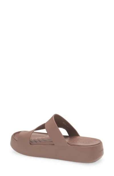 Crocs Getaway Toe Loop Platform Sandal In Truffle