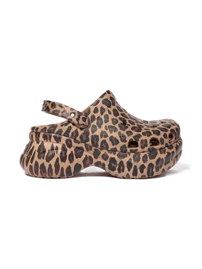 CROCS LEOPARD PLATFORM SANDALS