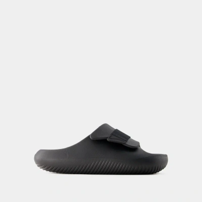 Crocs Black Mellow Luxe Recovery Slides