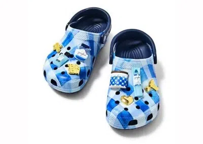 Pre-owned Crocs Men's  Classic Clog Bath & Body Works Gingham Sneakers In Blue