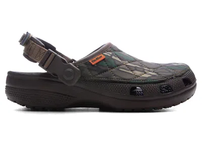 Pre-owned Crocs Men's  Classic Clog Butter Sneakers In Camo In Multi