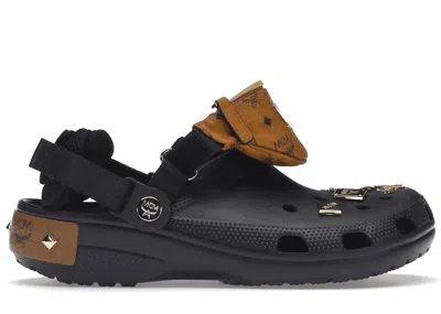 Pre-owned Crocs Men's  Classic Clog Mcm Visetos Belt Bag Sneakers In Black/gold/cognac