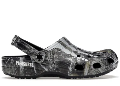 Pre-owned Crocs Men's  Classic Clog Pleasures Skeleton Realtree Edge Sneakers In Camo/glow In Multi