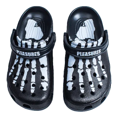 Pre-owned Crocs Men's  Classic Clog Pleasures Sneakers In Black/white In Multi