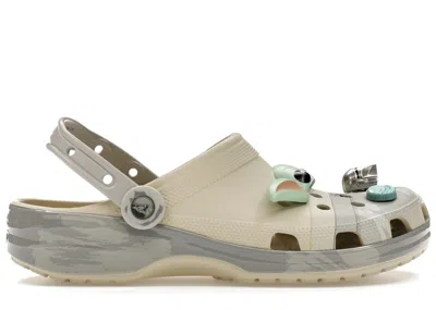 Pre-owned Crocs Men's  Classic Clog Star Wars Grogu Sneakers In Bone In Brown