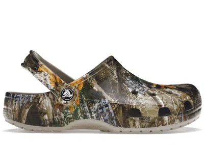 Pre-owned Crocs Men's  Classic Clog X Thisisneverthat X Realtree Sneakers In Edge Camo/walnut In Multi