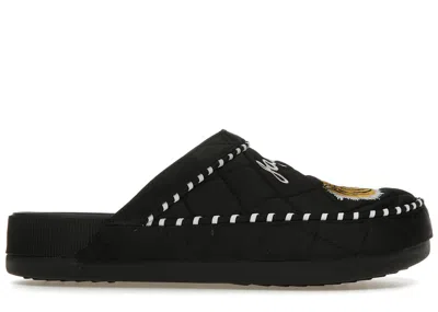 Pre-owned Crocs Men's  Dylan Clog Beams Souvenir Jacket Sneakers In Black/white In Multi