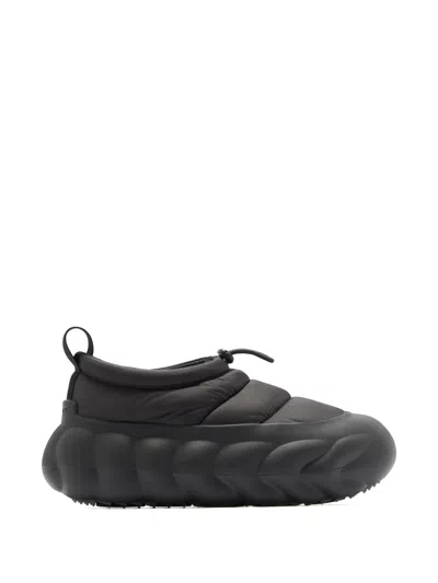 Crocs Overpuff Shorty Slip-ons In Black