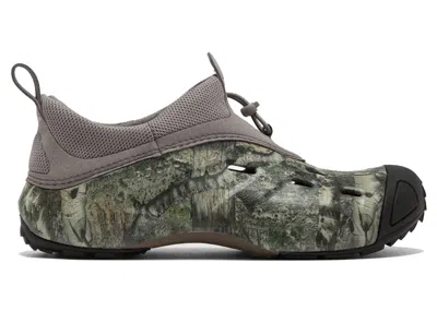 Pre-owned Crocs Quick Trail Low Mossy Oak Elements Sneakers In Walnut In Brown