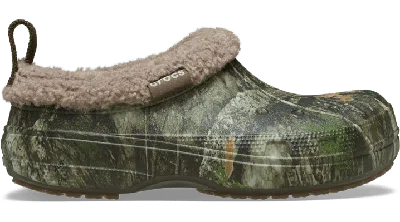 Crocs Realtree Apx® Classic Lined Shorty In Green