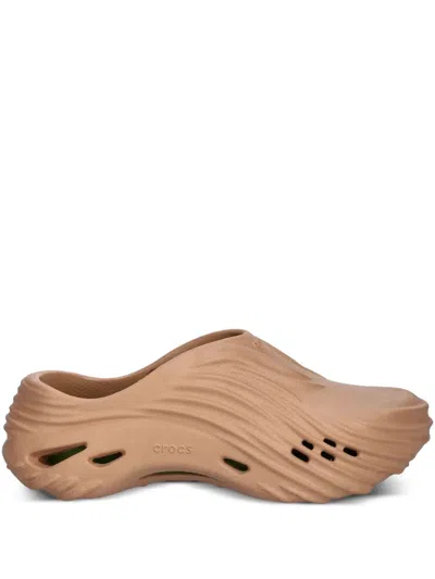 Crocs Ridged Slides In Brown