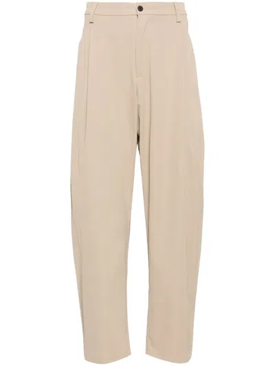 Croquis Pleat-detailing Chinos In Brown