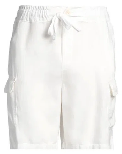 Crossley Man Shorts & Bermuda Shorts White Size Xl Linen