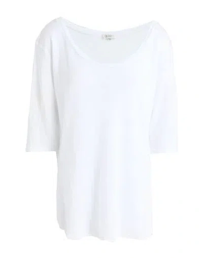 Crossley Woman T-shirt White Size M Linen In Red