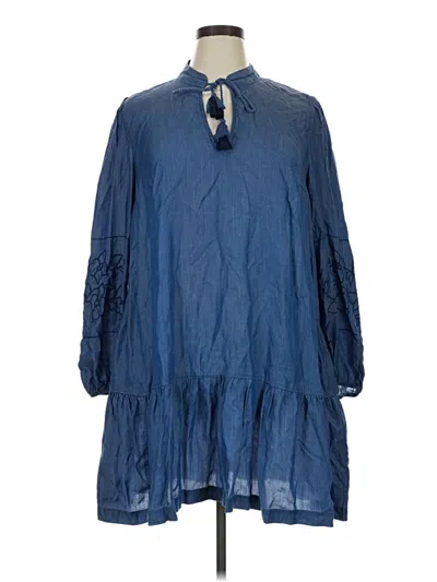 Pre-owned Crown & Ivy 3/4 Sleeve Top Blue Halter Neckline Tops