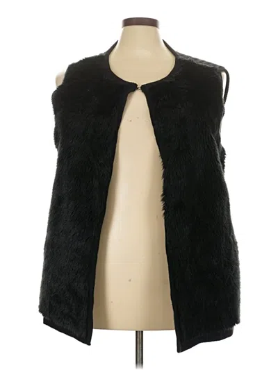 Pre-owned Crown & Ivy Faux Fur Vest In Black