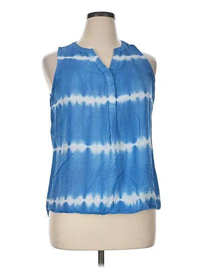 Pre-owned Crown & Ivy Sleeveless Blouse In Blue