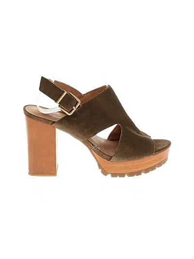 Pre-owned Crown Vintage Heels In Green