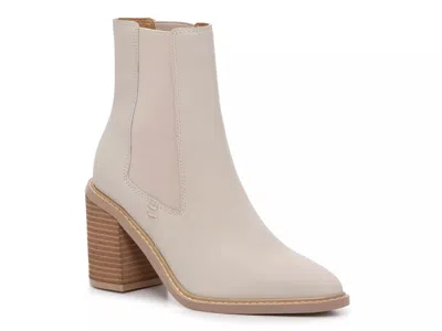 Crown Vintage Pimmy Bootie In White