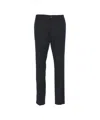 Cruna Chino Pants With Discreet Pleats And Clean Waistband In Black