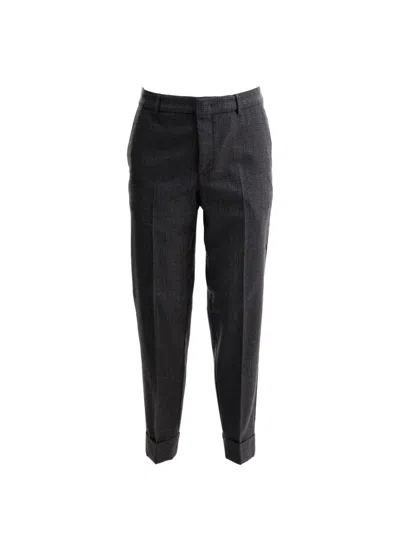 Cruna Houndstooth Turn-up Trousers In Gray