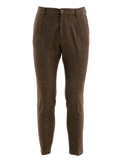 Cruna Mitte Trousers In Brown