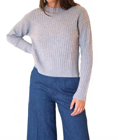 Crush Dulce Ribbed Crew Sweater In Gray In Blue
