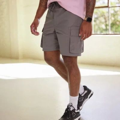 Csg Mens  Glyde Cargo Short In Gray