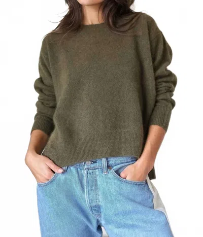 C.t.plage Raccoon Side Slit Pullover In Olive In Green