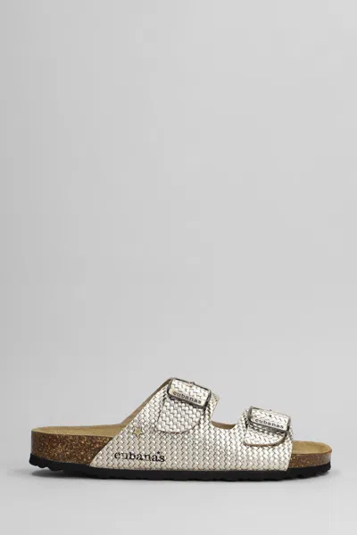 Cubanas Amalia Flats