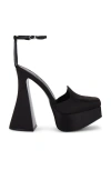 Cult Gaia Laina Satin Platform Pumps In 블랙