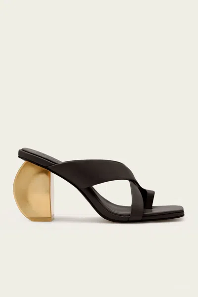 Cult Gaia Nina Sandal In Black
