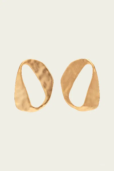 Cult Gaia Rue Earrings In Brushed Brass