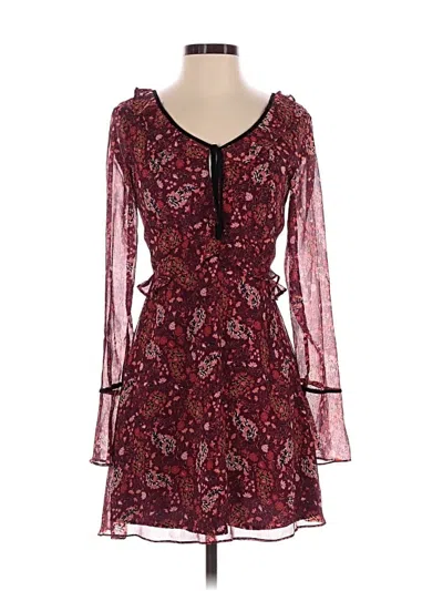 Pre-owned Cupcakes And Cashmere Casual Dress In Burgundy