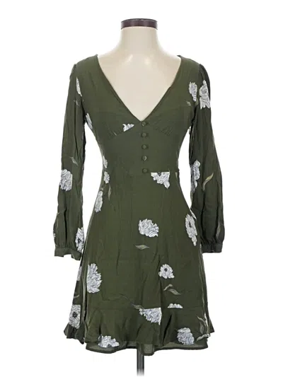 Pre-owned Cupcakes And Cashmere Casual Dress In Green