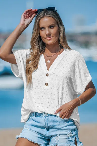 Cupshe Cutout Textured V-neck Tee In White