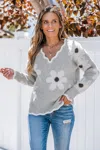 Cupshe Grey Knit Daisy Scalloped Sweater In Gray