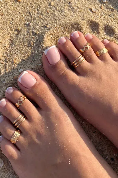 Cupshe Walk With Me Toe Ring Set In Yellow