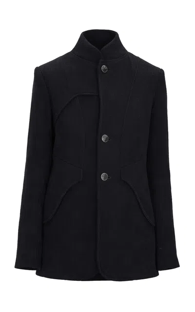 Curatoria Moda Operandi In Black