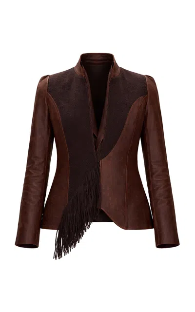 Curatoria Moda Operandi In Brown