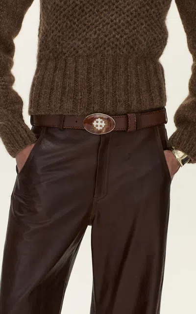 Curatoria Moda Operandi In Brown