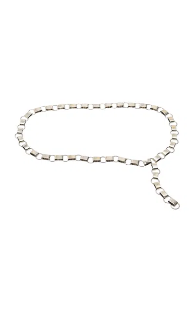 Curatoria Moda Operandi In White