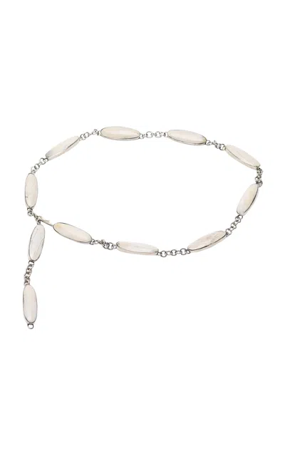 Curatoria Moda Operandi In White