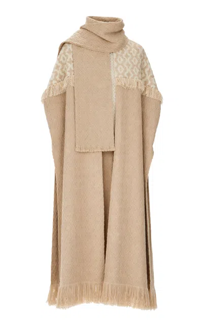 Curatoria Moda Operandi In White